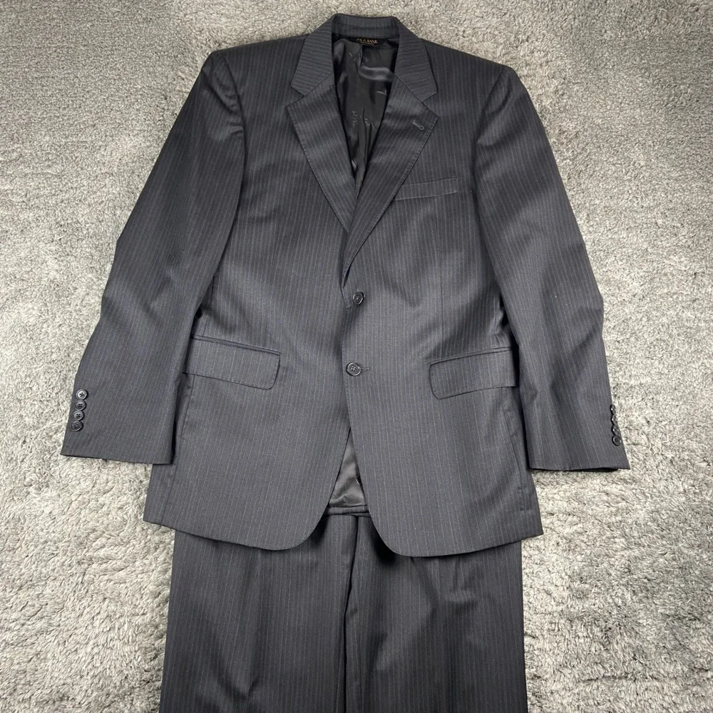 Jos A Bank 2 Piece Suit Mens 41R Blazer 35x31 Grey Pinstripe Signature Gold Wool